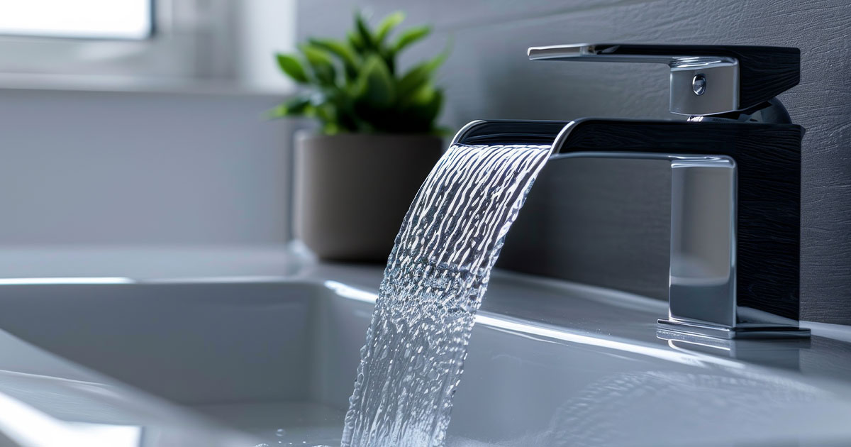 Stylish bathroom faucet with a waterfall spout